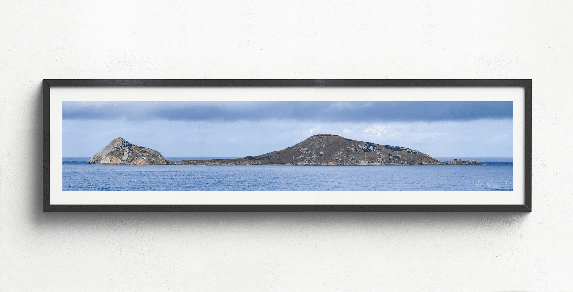 Norman Island 1-5 L Black on small wall