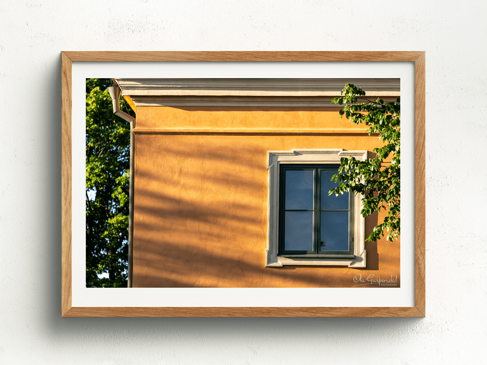 Morning Window 2-3 L Timber Frame on small wall